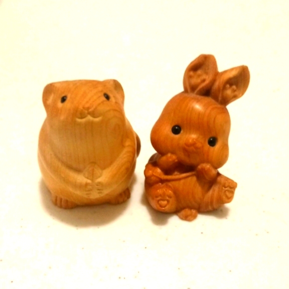 🐀🐇Small Chinese carved wooden animals Mouse Rabbit 1.5" tall - Picture 1 of 4
